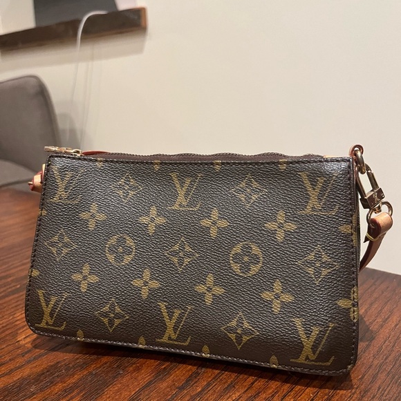 Vintage Louis Vuitton Monogram Pochette. Very good condition - Picture 8 of 8